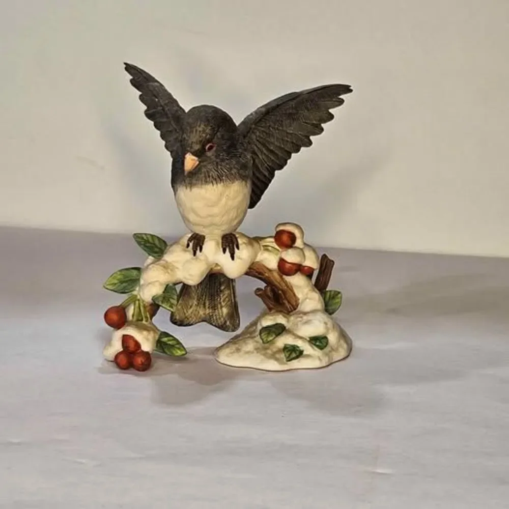 Lenox Dark-eyed Junco Fine Porcelain Figurine 1991